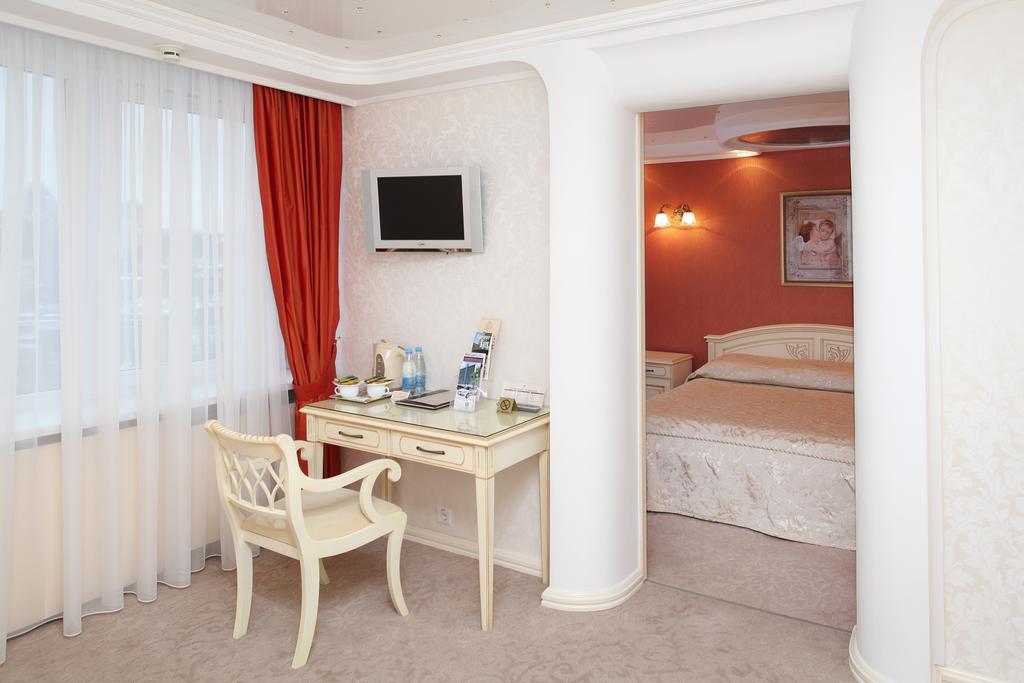 Premier Hotel Rus Kyiv Exterior photo
